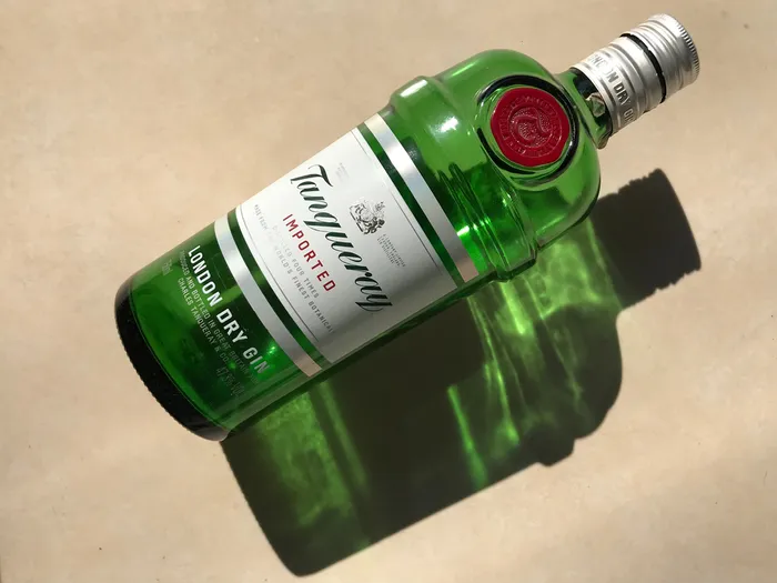 Tanqueray Gin Review: Appreciating The Essence of Tradition
