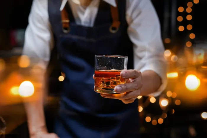 Glenfiddich 21 Review: Exploring the Elegance of Aged Whisky